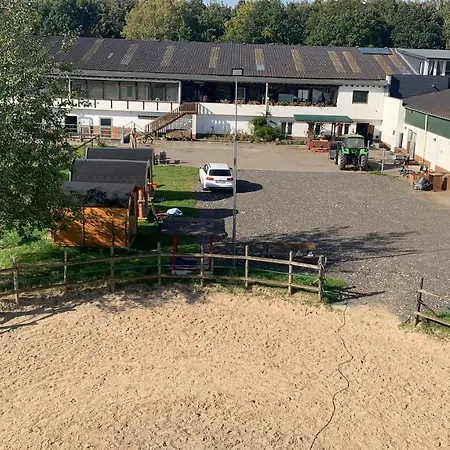 Kemping Equi-art Reitanlage Schwall