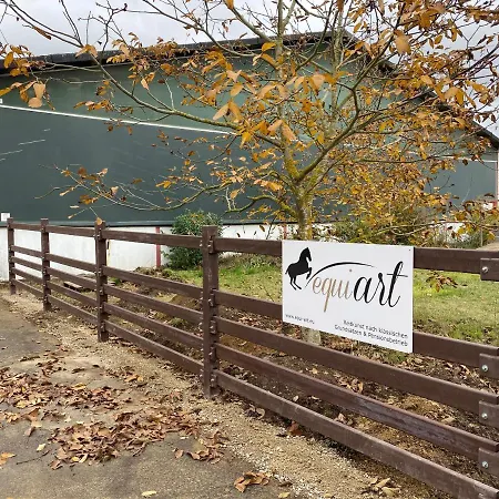 Equi-art Reitanlage مكان تخييم *